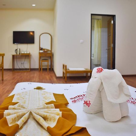 Shwe Poe Eain Hotel New Bagan Экстерьер фото