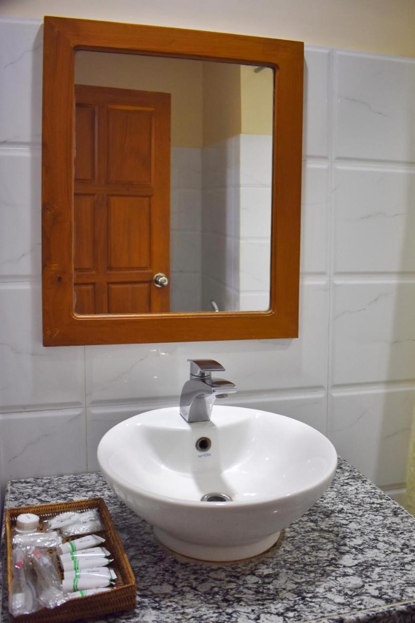 Shwe Poe Eain Hotel New Bagan Экстерьер фото