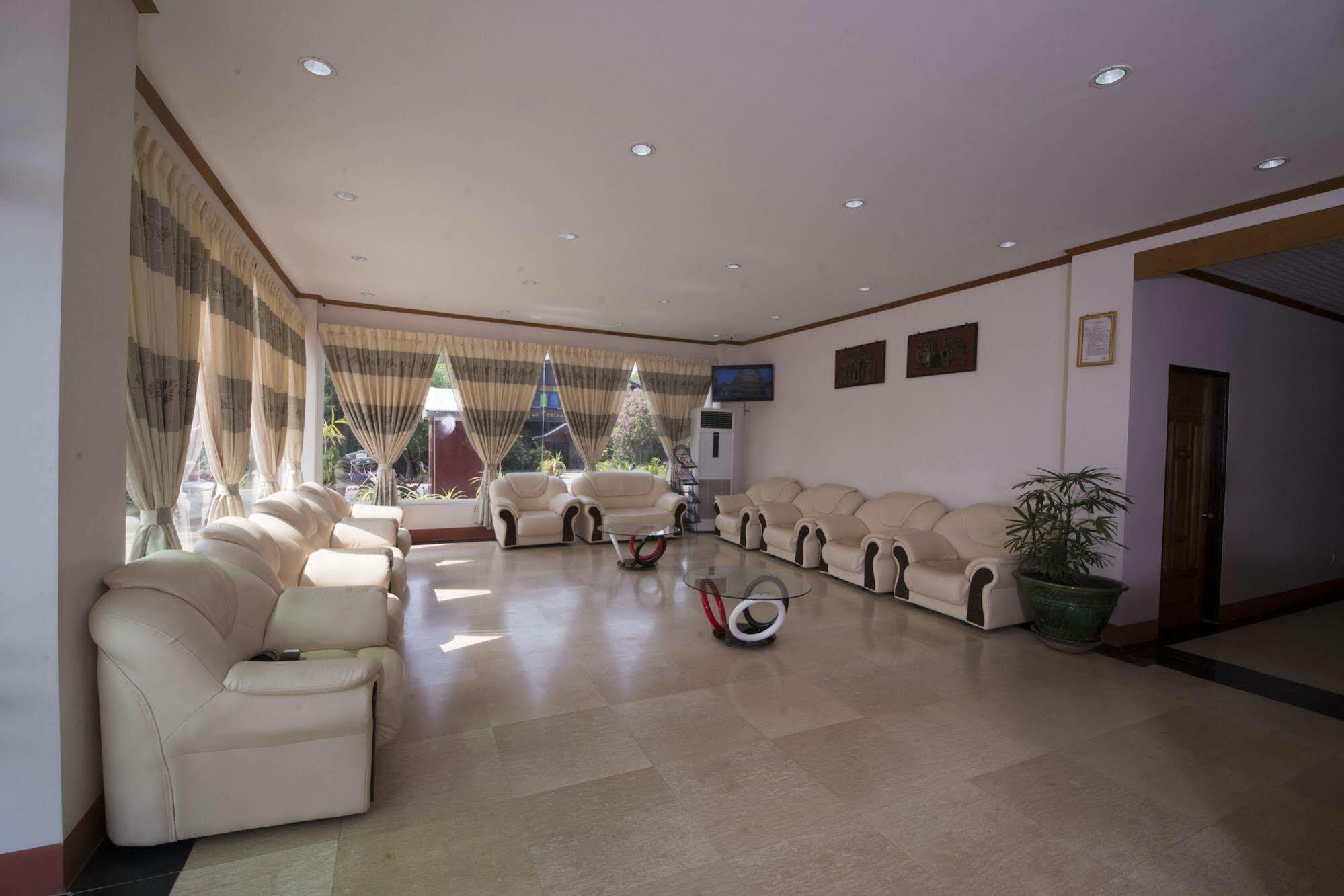 Shwe Poe Eain Hotel New Bagan Экстерьер фото